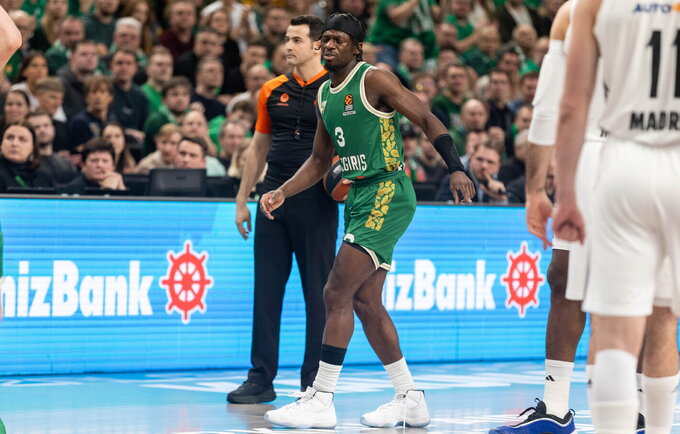 S.Francisco dėl traumos sužaidė vos tris minutes (BNS nuotr.)