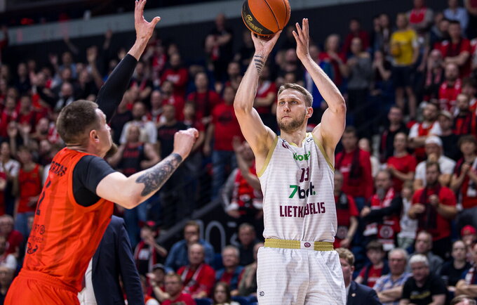 M.Varnas keliasi į Graikiją (Foto: Rokas Lukoševičius)
