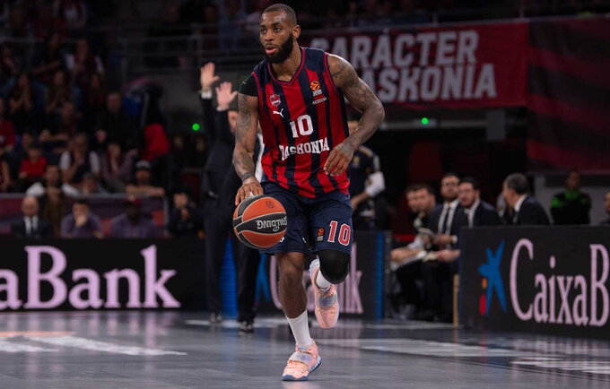 C.Milleris-McIntyre'as viliojamas likti Vitorijoje