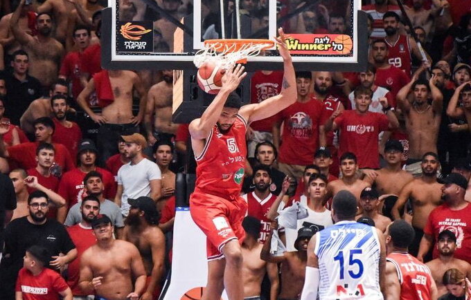 B.Caboclo gali keltis į Madridą