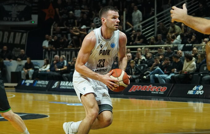 T.Dimša pranoko AEK lietuvių tandemą (FIBA nuotr.)
