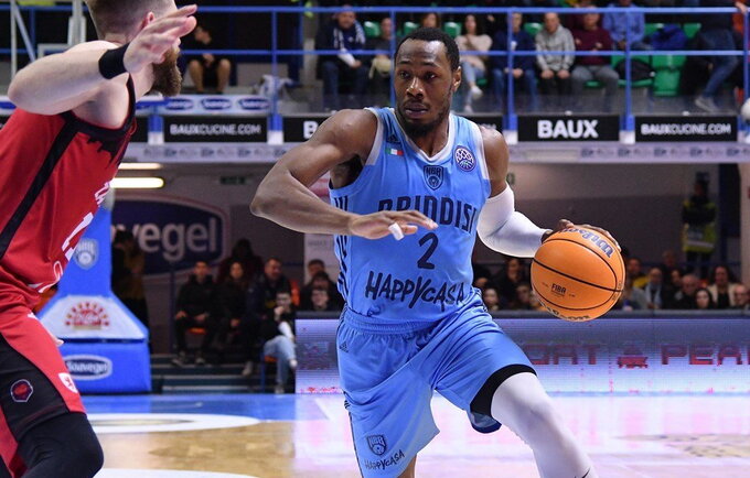 D.Suttonas vėl pakeitė klubą (FIBA Europe nuotr.)