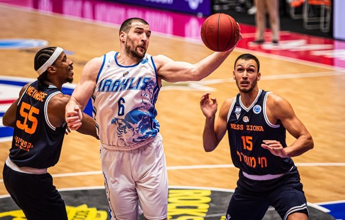 V.Kavvadas gins PAO garbę (FIBA Europe nuotr.)