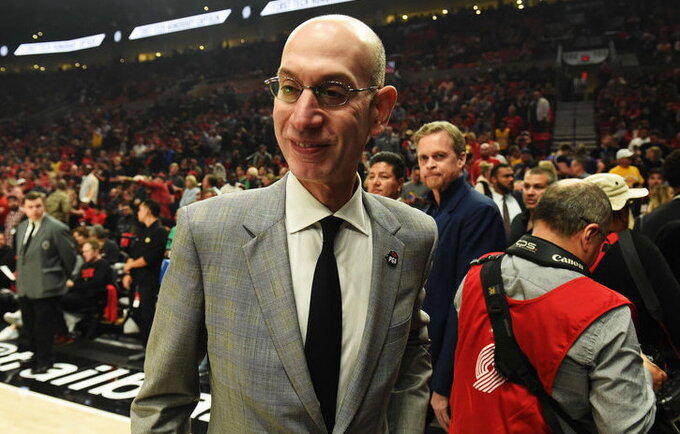 A.Silveris vėl norėtų leisti 18-mečiams žaisti NBA (Scanpix nuotr.)