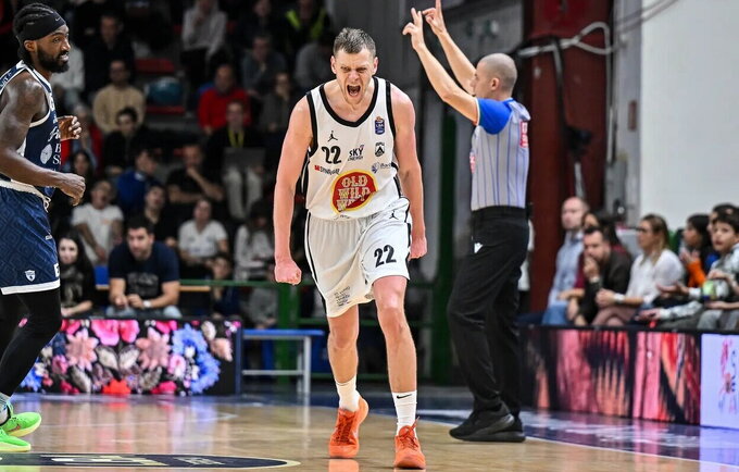 E.Bendžius pelnė 13 taškų
