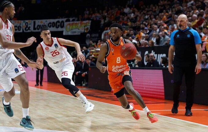 J.Montero tapo MVP (Euroleague.net)