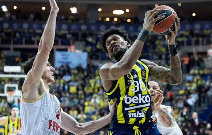 Ch.Silva grįžo ant parketo (Euroleague.net)