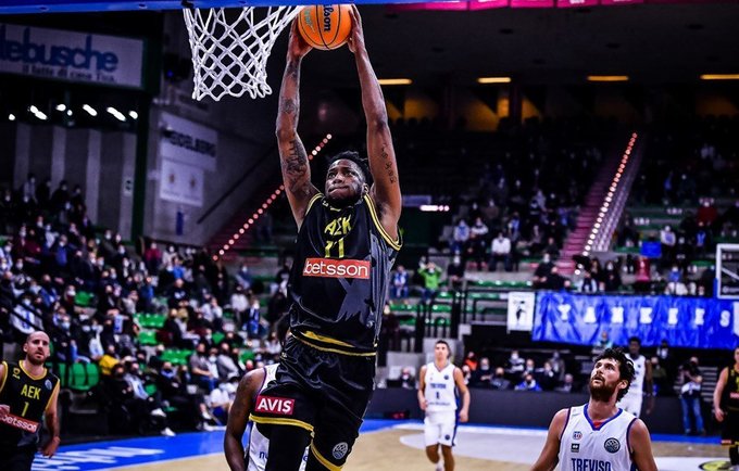 B.Angola turės praleisti laiko be krepšinio (FIBA nuotr.)