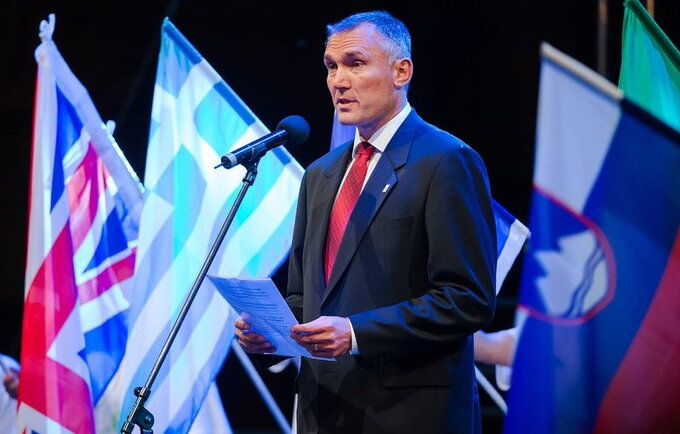 „FIBA Europe“ direktorius Kamilas Novakas pasirašė po visais grasinančiais dokumentais (Scanpix nuotr.)