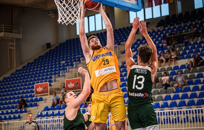 B.Bryniukas jungiasi prie Vilniaus komandos (FIBA Europe nuotr.)