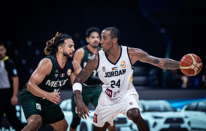 R.Hollisas-Jeffersonas gali žaisti Eurolygoje (FIBA nuotr.)