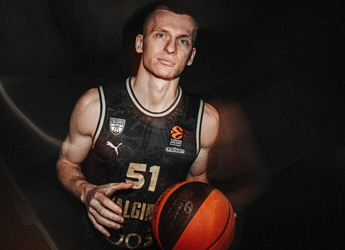 Žalgiriečiai žais juodomis aprangomis (Žalgirio nuotr.)