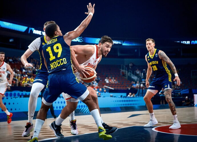 A.Šengunas dominavo po krepšiais (FIBA nuotr.)