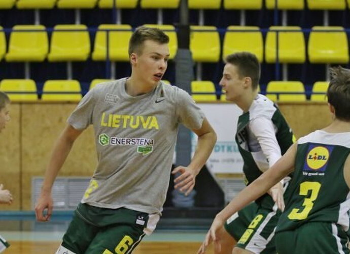 Penkiolikmečiai mokėsi iš specialistų