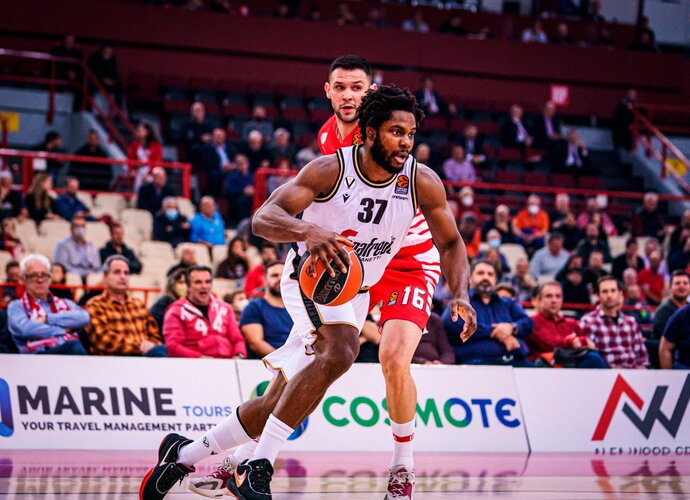 S.Ojeleye nežais mėnesį