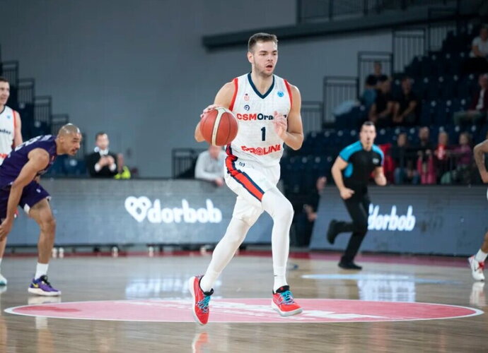 D.Tarolis grįžo į Lietuvą (FIBA nuotr.)
