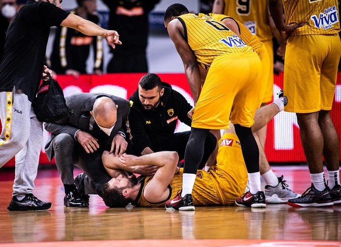 J.Strelniekas buvo patyręs traumą (FIBA nuotr.)