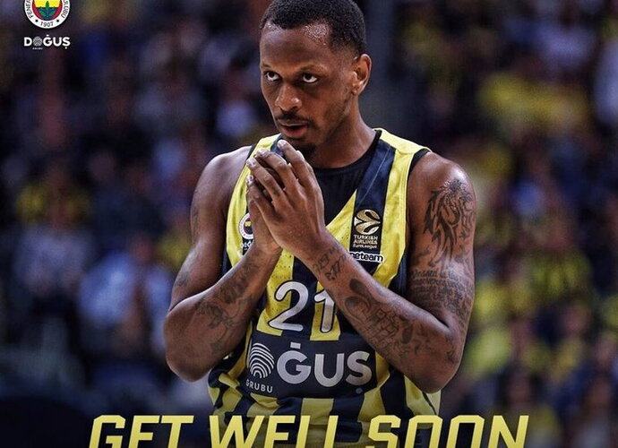 J.Nunnally patyrė plaštakos lūžį