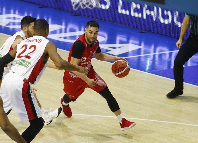 M.Popovičius sulaukė sentimentalaus pagerbimo (FIBA Europe nuotr.)