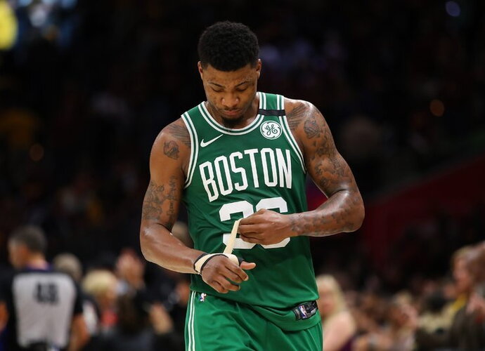 M.Smartas aikštingu elgesiu apsunkina „Celtics“ vasaros darbus (Scanpix nuotr.)