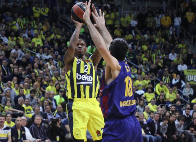 J.Nunnally bandys laimę NBA (Scanpix nuotr.)