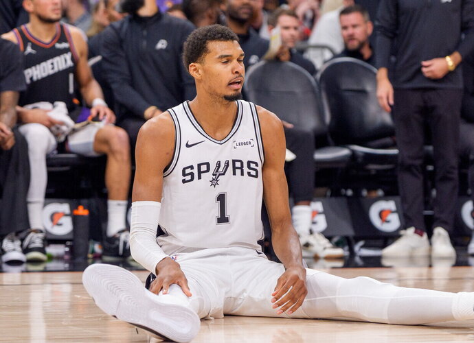V.Wembanyamai teks pailsėti (Scanpix nuotr.)