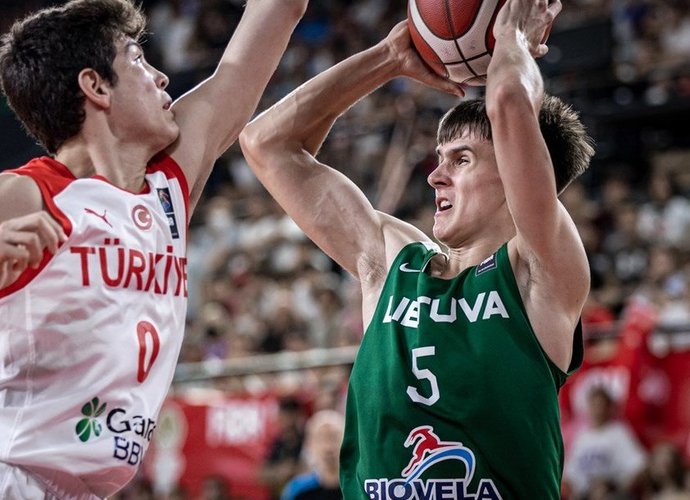 K.Kublickas paskutinę mačo minutę pradėjo svarbiu tritaškiu (FIBA Europe nuotr.)