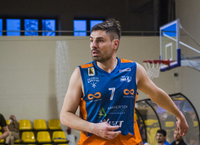 V.Užkuraitis lieka „Kuršiuose“ (Foto: NKL)