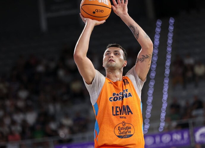 L.Uleckas surinko 15 taškų