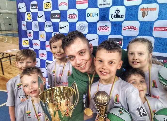 Lukas Jasikevičius seka tėčio pėdomis (Krepšinio namų nuotr.)