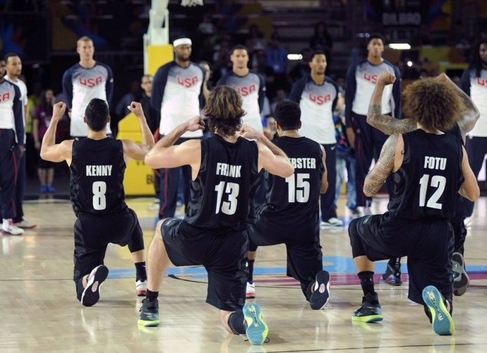 NBA žvaigždės pagerbė zelandus ir jų „Haka“ šokį (Scanpix)