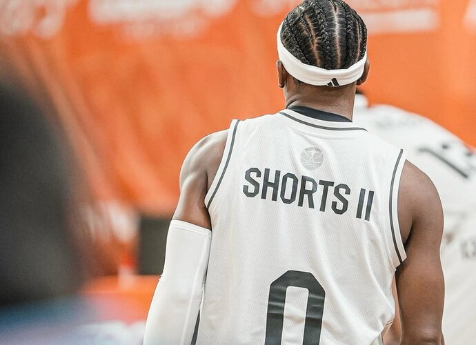 T.J.Shortsas surinko 30 naudingumo balų