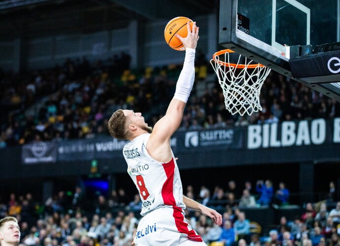 T.Sedekerskis pelnė 4 taškus