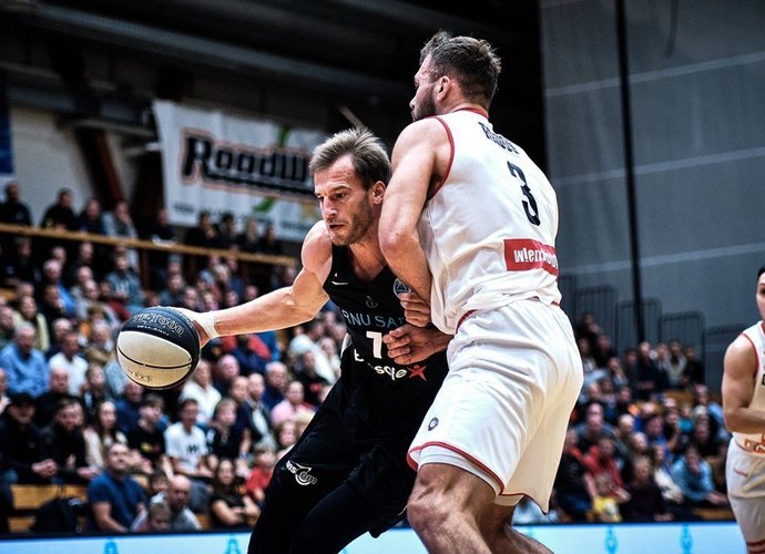 A.Valeika suvienys jėgas su V.Šeškumi (FIBA Europe nuotr.)