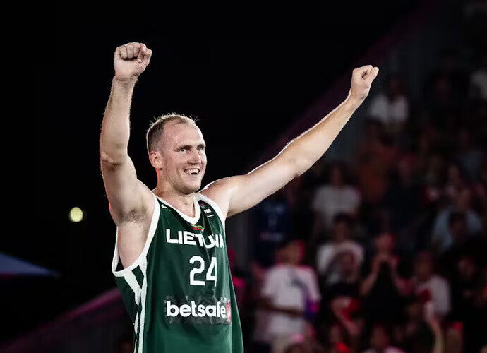 A.Pukelis yra penketuke (FIBA nuotr.)