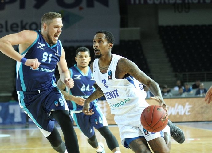 B.Jenningsas ir toliau nepateisina lūkesčių (nuotr. Euroleague.net)