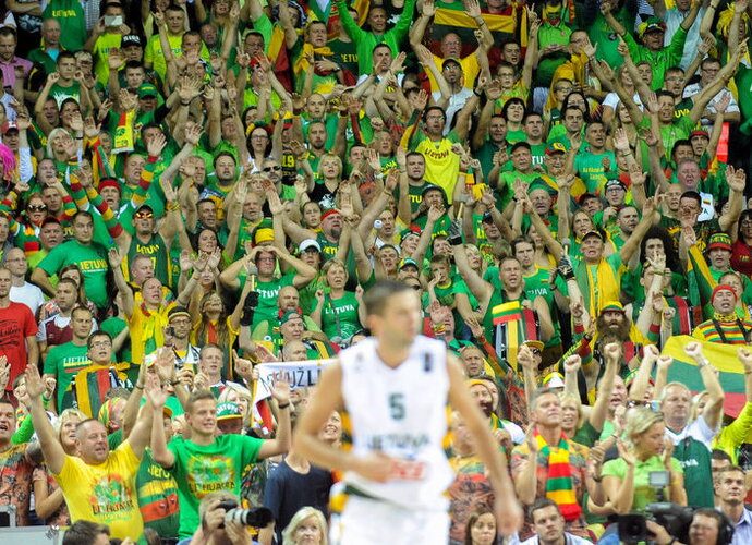 Rygos arena buvo užpildyta Lietuvos sirgalių (Fotodiena.lt nuotr.)
