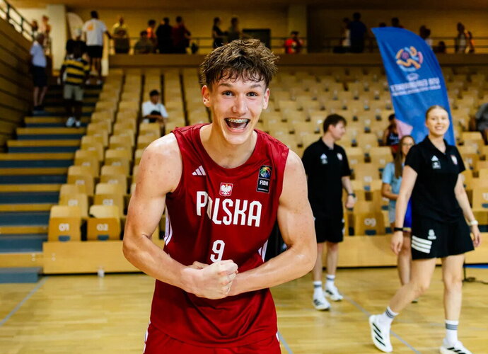 H.Swirydowičius su sirena nulėmė rungtynes (FIBA nuotr.)