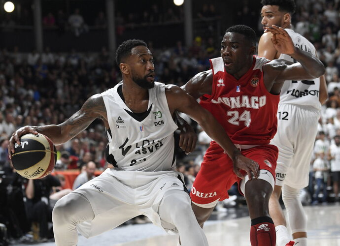 D.Lighty susiejo ateitį su ASVEL ekipa (Scanpix nuotr.)