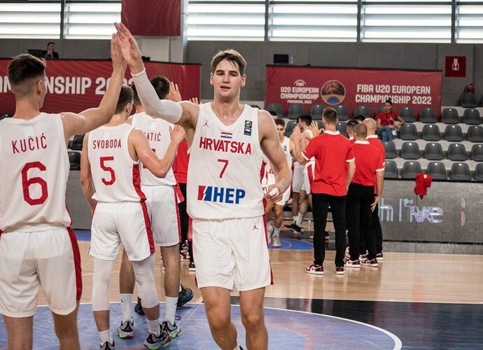 L.Menalo keliasi į Boloniją (FIBA Europe nuotr.)