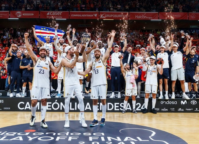„Real“ susigrąžino Ispanijos čempionų titulą
