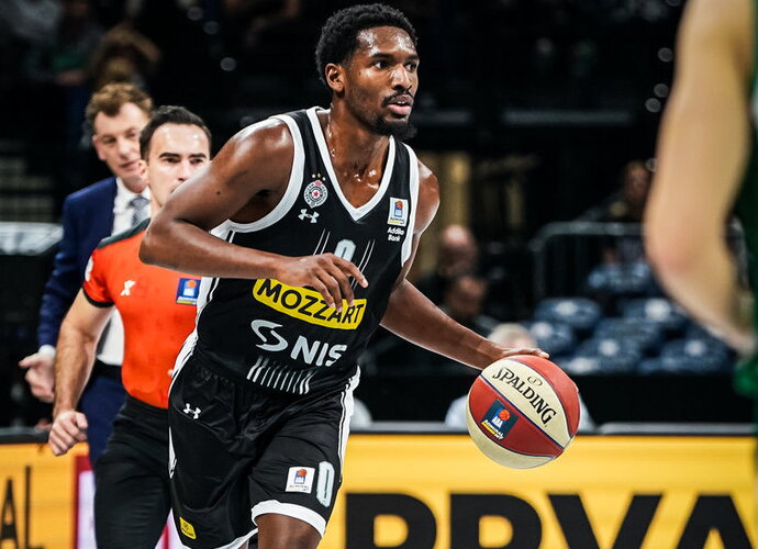 J.Smithas pelnė 10 taškų