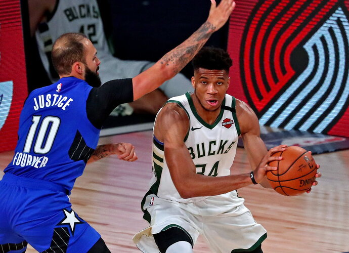 G.Antetokounmpo atvedė „Bucks“ į kitą etapą (Scanpix nuotr.)