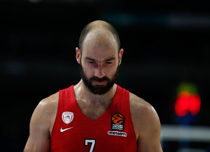 V.Spanoulis taip pat atidavė pagarbą velioniui (Scanpix nuotr.)