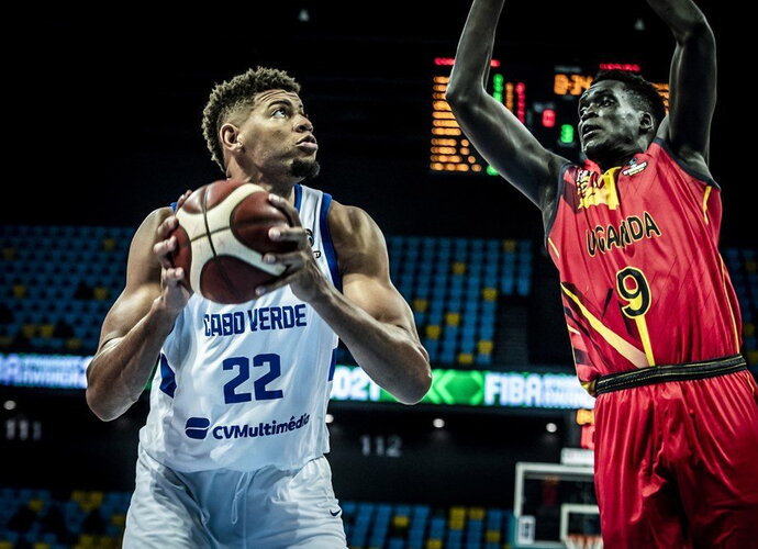 W.Tavaresas dominuoja Afrikoje (FIBA nuotr.)