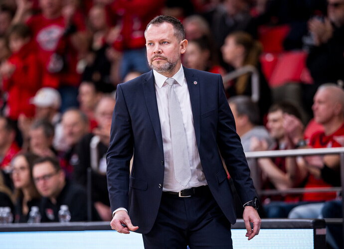 G.Žibėnas apgailestavo, jog žaidėjai nesusitvarkė su spaudimu (Foto: Rokas Lukoševičius)