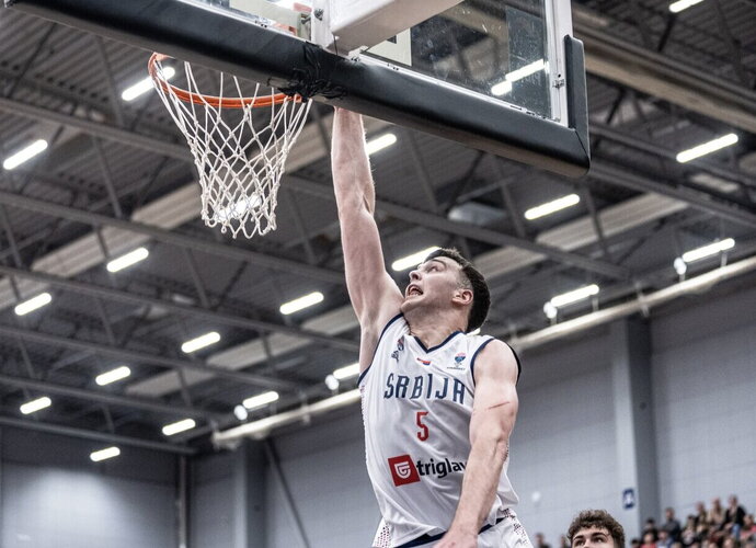 B.Koprivica tempė į priekį serbus (FIBA Europe nuotr.)
