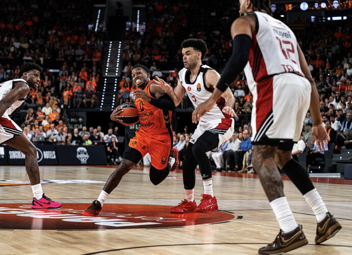 T.J.Shortsas spindėjo (Euroleague.net)