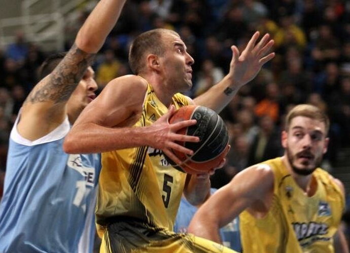 T.Delininkaitis pelnė 12 taškų