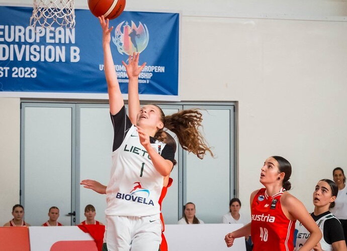 D.Paunksnytė vėl žibėjo (FIBA nuotr.)